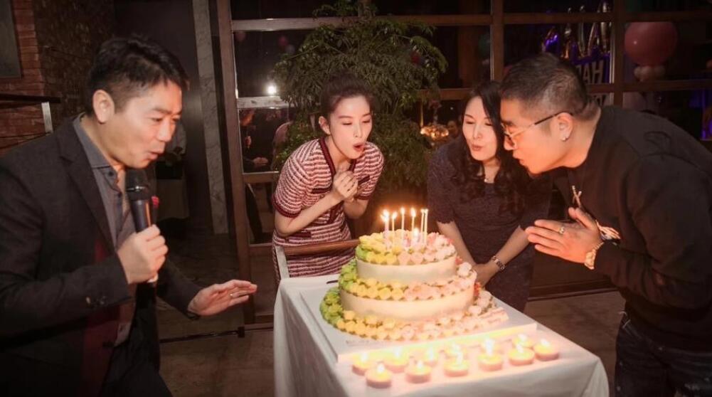 章泽天是什么星座,章泽天星座特点解析