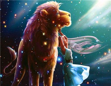 8月份什么星座的（探讨8月份各星座的特点和运势）