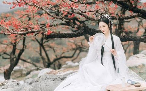 7月是什么星座的男生（揭秘7月出生的男生的星座特点）