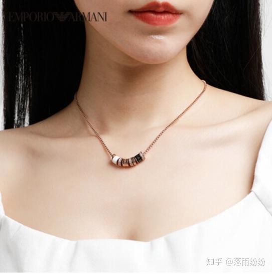 送女朋友什么礼物算贵重的 送女朋友礼物什么价位合适