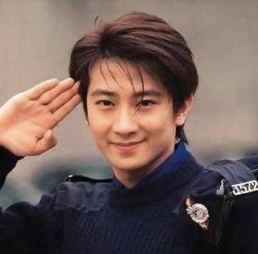 酒吧歌手要做什么兼职赚钱 酒吧歌手能赚多少钱 酒吧歌手要做什么兼职赚钱 酒吧歌手能赚多少钱