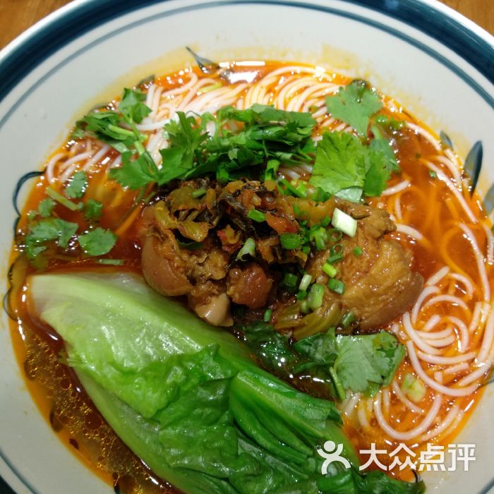 怎么加盟三根米线（三根米线加盟流程及费用）
