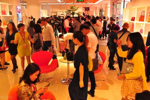 商场里开店做什么最好赚钱 商场开个什么店比较挣钱
