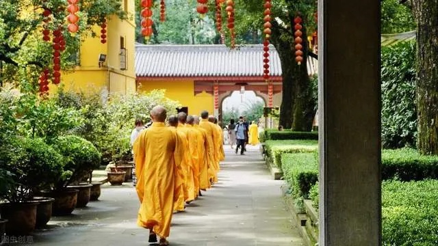 寺庙兼职，在宁静之地寻找财路