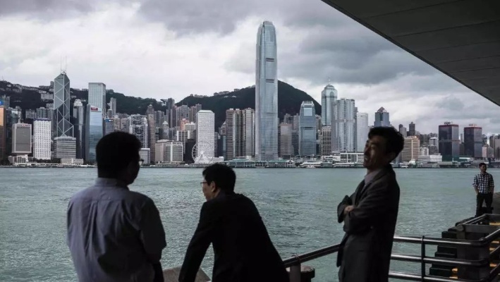 香港大叔的创业之路，探索快速赚钱之道
