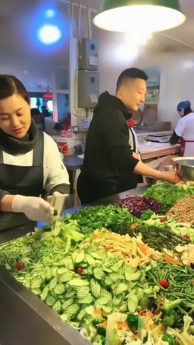 夫妻共创美食事业，探寻赚钱之道