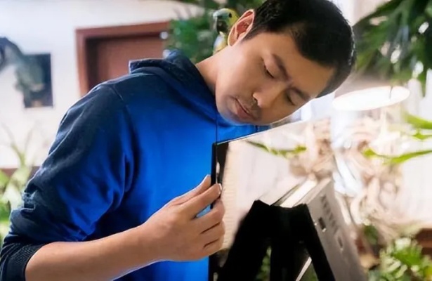 王昱珩的事业道路，以专长赢市场的秘密职业之旅
