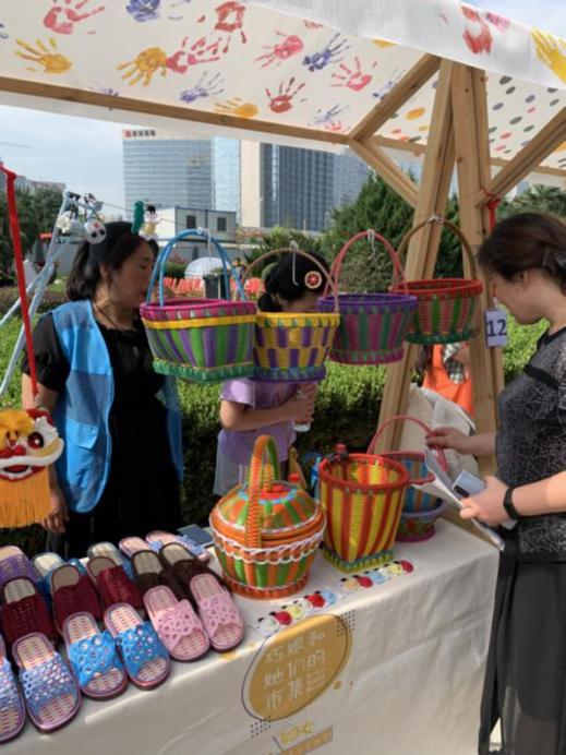 做什么手工生意能赚钱快，创意手工艺品市场的无限商机