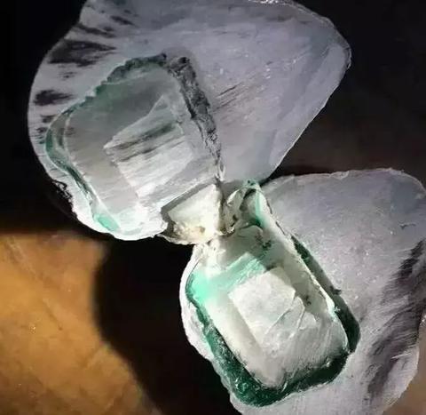 学古董鉴赏与经营，开启财富之门的策略探索