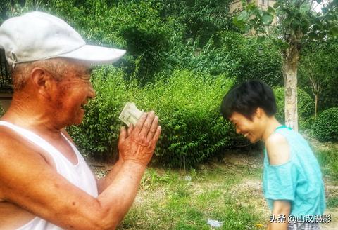 现在做什么店好点赚钱 现在做点什么生意挣钱