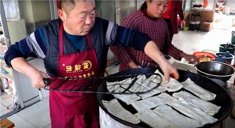 在镇上做什么小吃好赚钱，美食创业的黄金机会