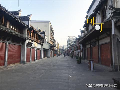 在镇上做什么小吃好赚钱，美食创业的黄金机会