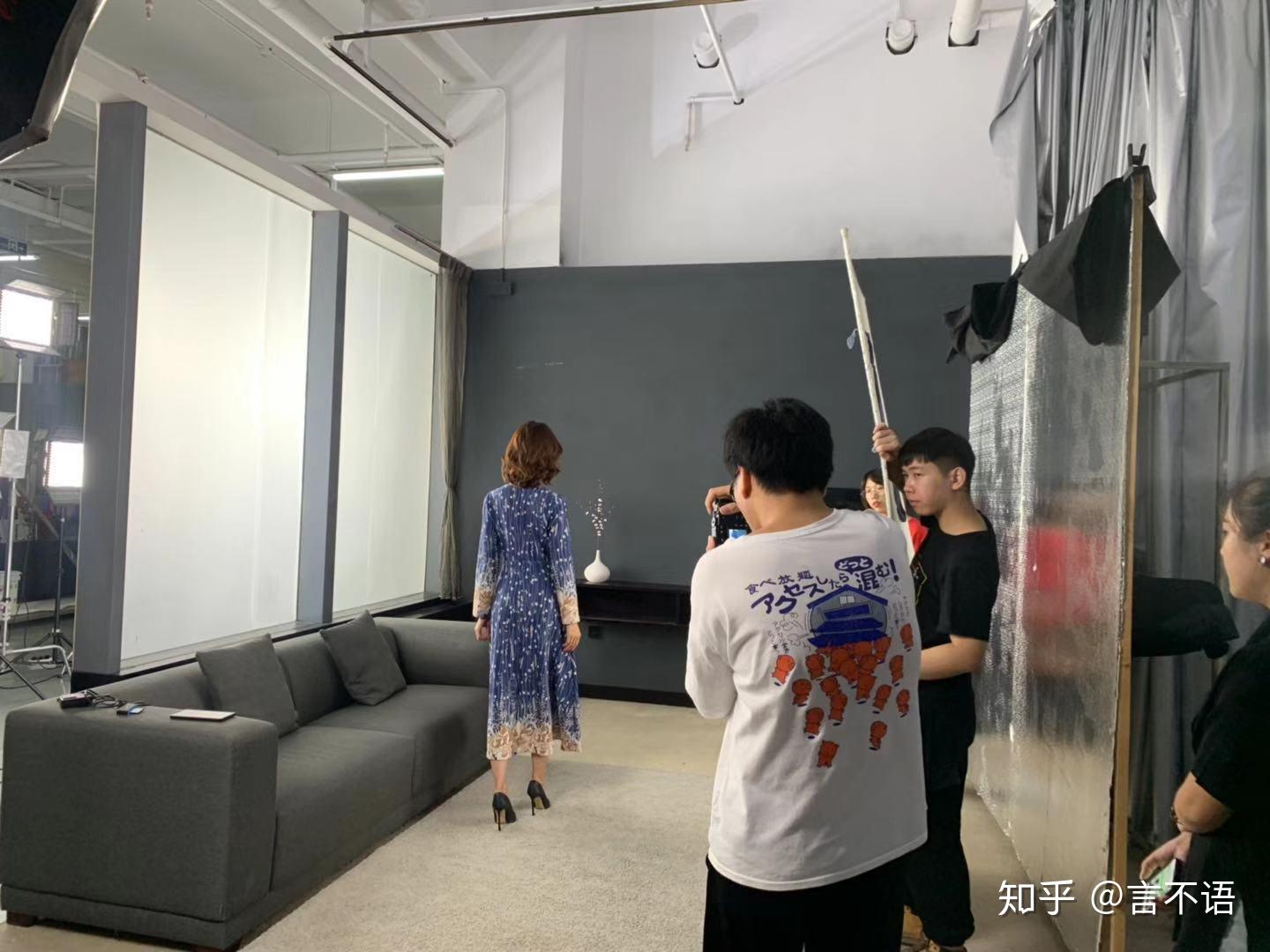 摄影店内可做什么副业赚钱 摄影店内可做什么副业赚钱