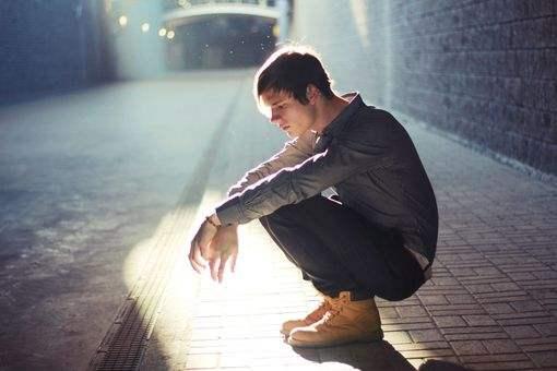 男文科生可做什么工作赚钱 文科男生可以报哪些专业好就业前景