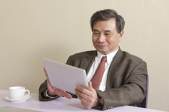 五十岁男人做什么行业赚钱？