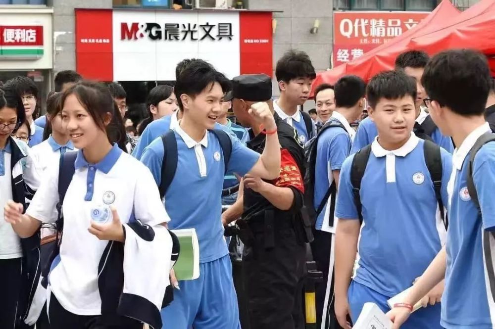 在深圳高中毕业做什么赚钱