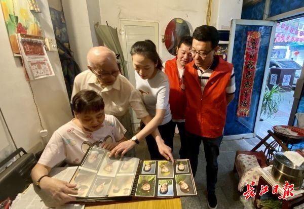 老党员能做什么生意好赚钱