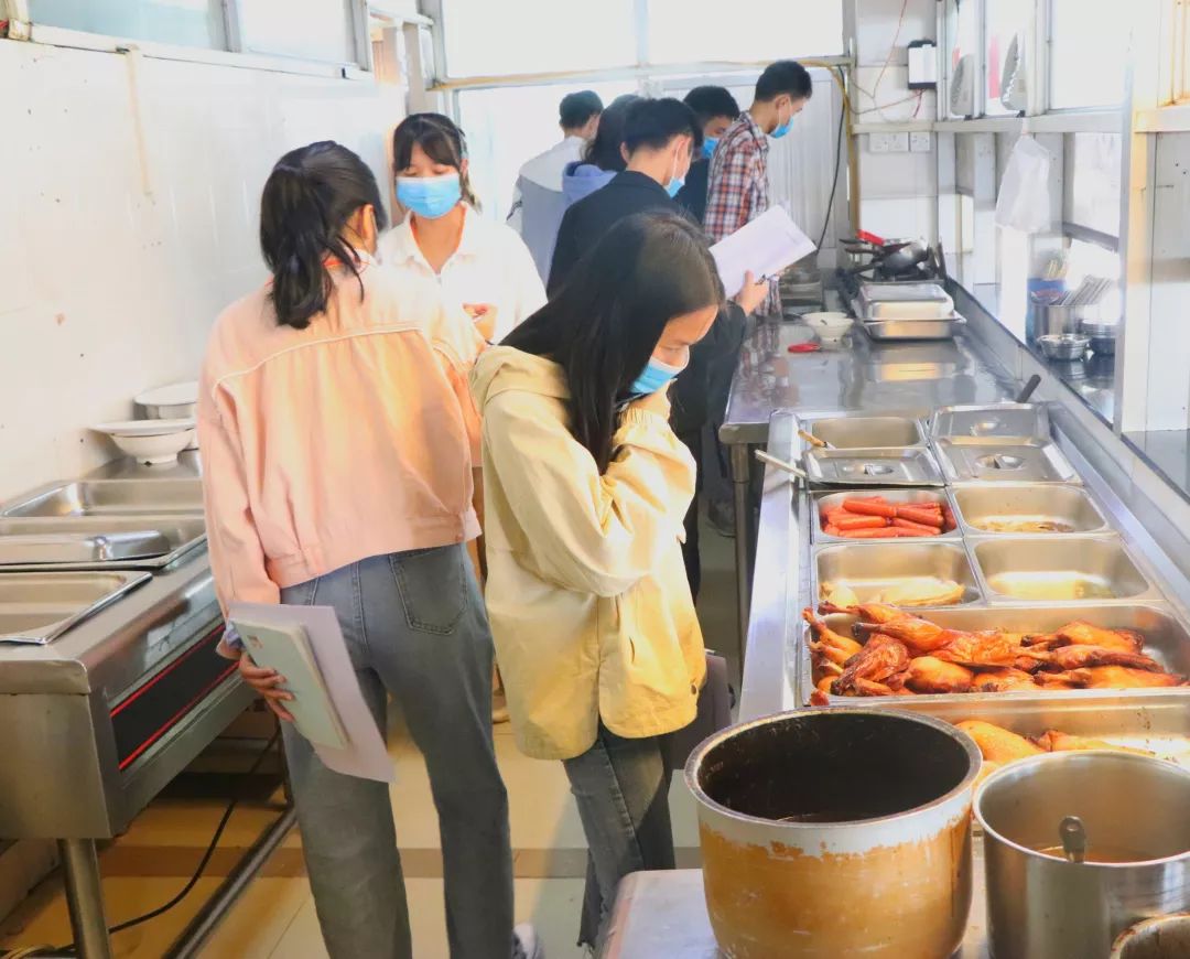 技校食堂档口做什么好赚钱