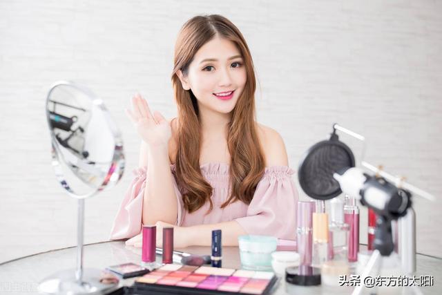 美妆博主做什么项目赚钱？