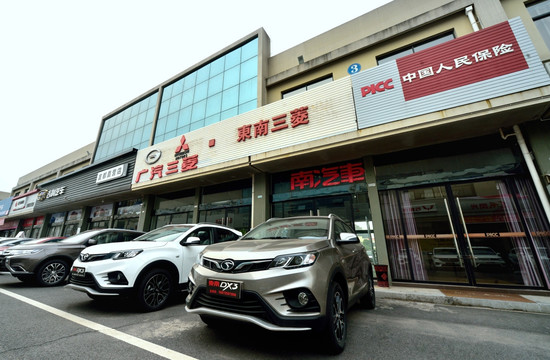 汽车城店铺做什么好赚钱？