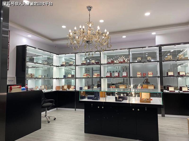 奢侈品加盟店的费用是多少？