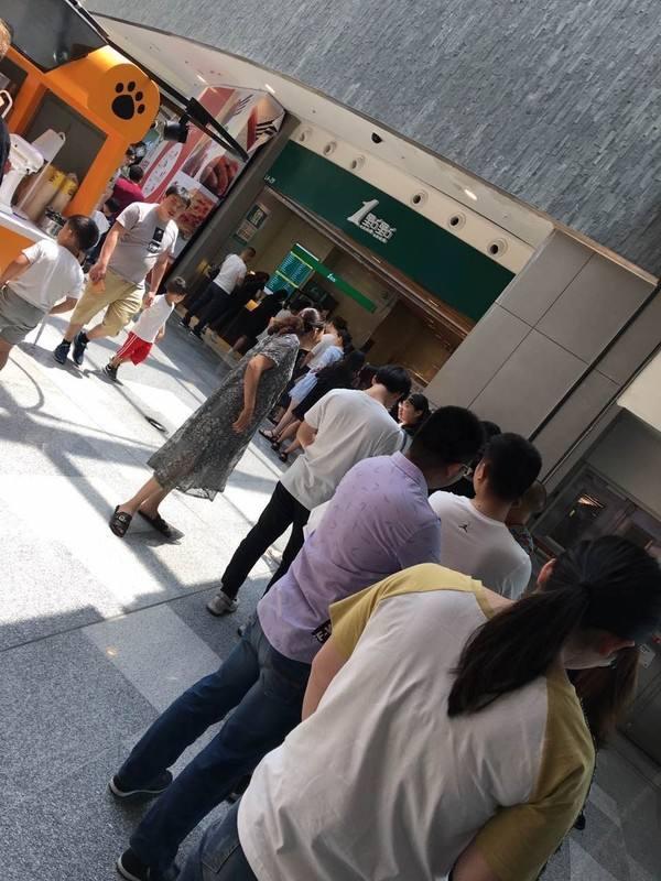 奶茶店铺做什么生意好赚钱 奶茶店生意怎么做 奶茶店铺做什么生意好赚钱 奶茶店生意怎么做