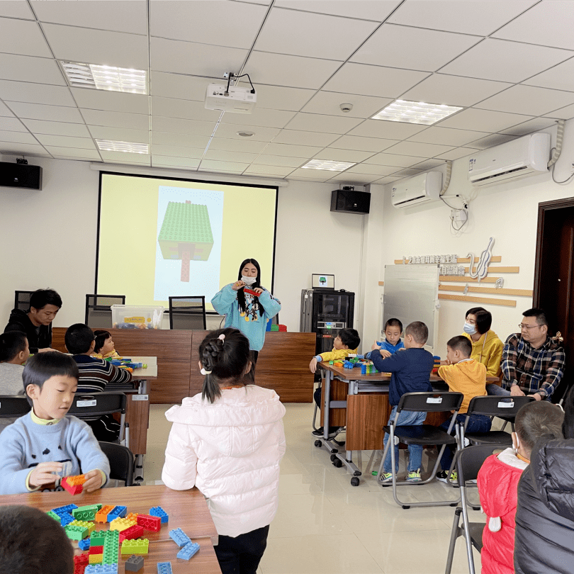 儿童类加盟项目中心，让孩子们在快乐中学习