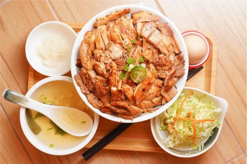 日式卤肉拌饭加盟项目，美食之旅的新篇章