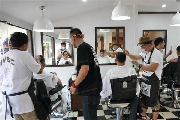 免费理发店加盟，零成本实现创业梦想