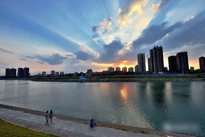 娄底休闲项目加盟指南，从选址到运营，全程攻略助你成功创业