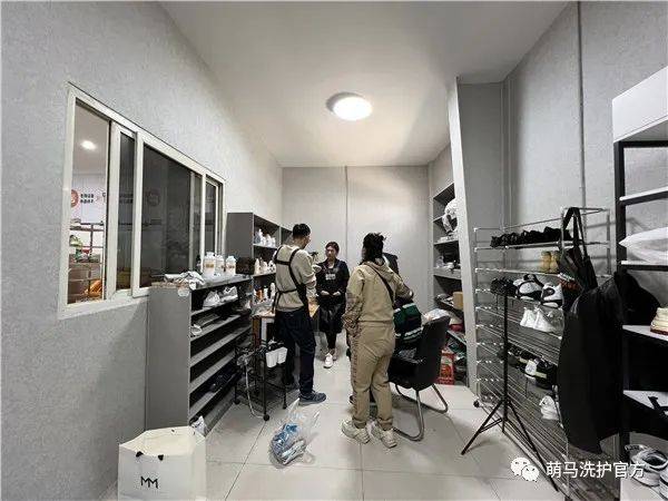 重焕新生，加盟鞋子护理店，开启创业新篇章