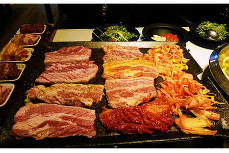 赚钱好项目加盟自助烤肉，掌握行业趋势，创造财富未来