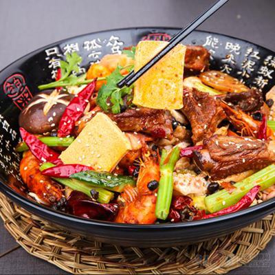 北海麻辣香锅加盟项目，探索与风险评估