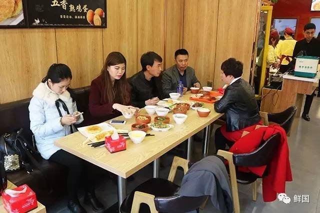 餐饮项目连锁加盟公司，打造您的餐饮帝国
