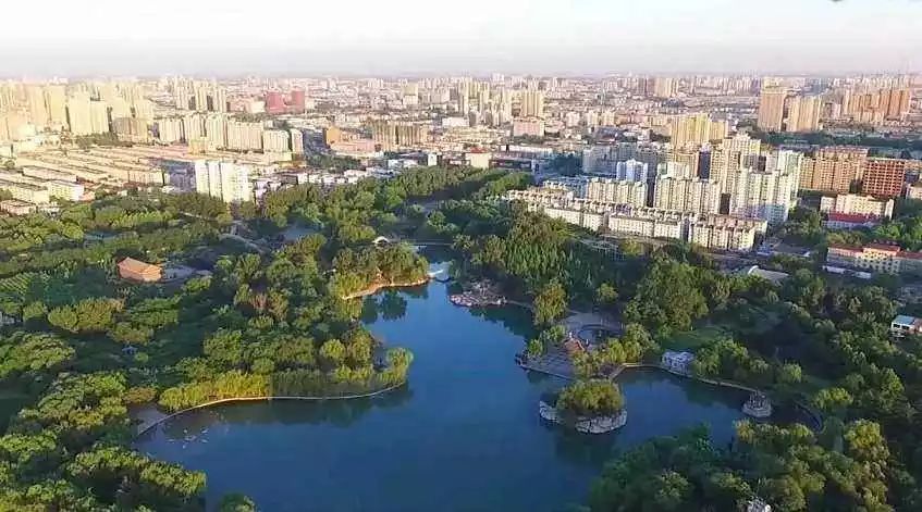 邢台市是河北省的一个城市，位于京津冀地区，这里有着悠久的历史和丰富的文化底蕴。近年来，随着经济的发展和政策的扶持，邢台市的经济增长迅速，吸引了越来越多的投资者和创业者。
