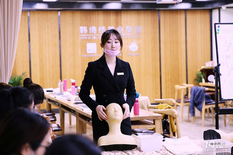 韩绮绣加盟，探索成功商业模式的故事