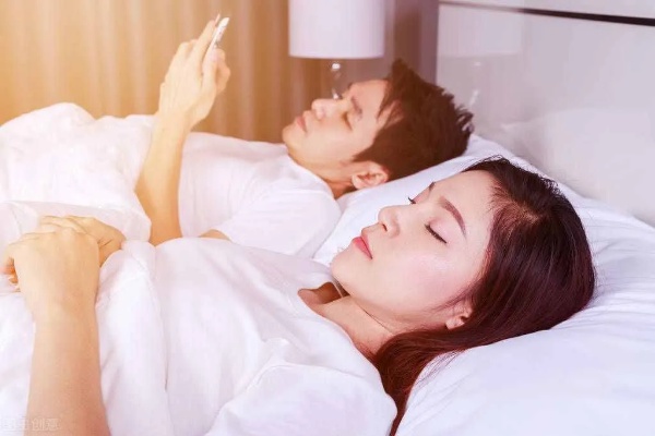 怎么查询老婆出轨了两部手机同时接收信息 