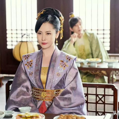 不拿老婆手机可以男友出轨了查老公跟别人的开房 