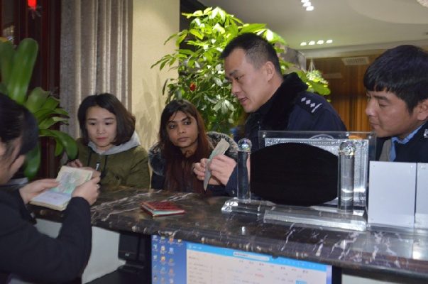 拿护照开房记录 用护照开酒店,公安内部网会查到吗