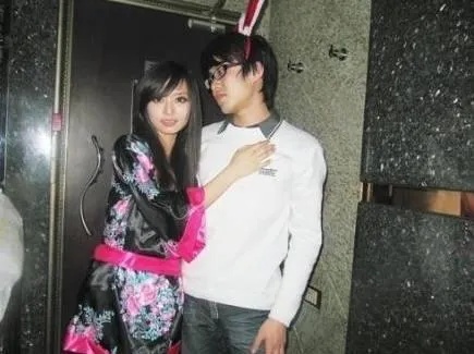 发现男友以前的开房记录 知道男朋友以前和前女友开过房