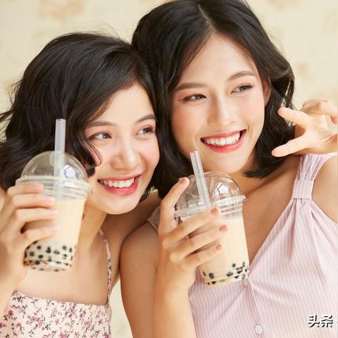 加盟品牌奶茶店的条件与考量因素