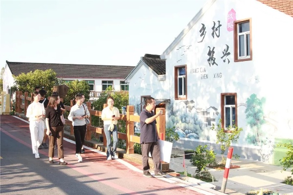 万科参与乡村建设，创新模式，共筑美丽乡村梦