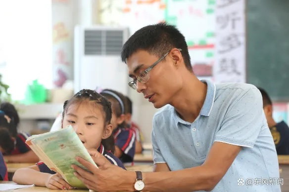 如何当好一名乡村中学校长，用心耕耘，点亮乡村教育之光