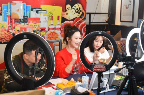 如何巧妙引导股民进直播间，策略与案例分享
