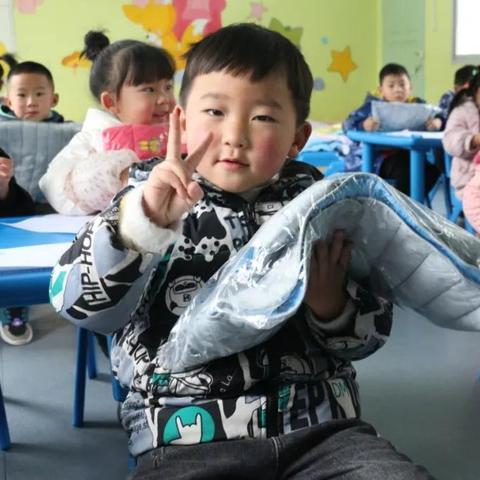 2斤重的鸭绒被，保暖效果如何？不同温度下的穿着建议