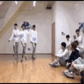 如何将睡觉打呼噜直播变成热门话题？实操指南+案例分析