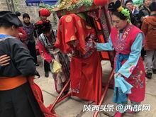 陪嫁为何要赔鸭绒被？揭秘传统婚俗背后的故事