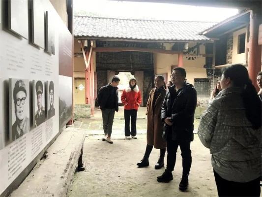 红色旅游助力乡村教育，共绘乡村振兴新画卷