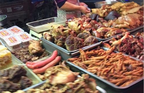 街头小吃热浪来袭！盘点那些摆摊超火的零食品牌