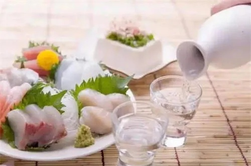 白酒搭配零食的完美组合，这些品牌让你尽享美食盛宴！
